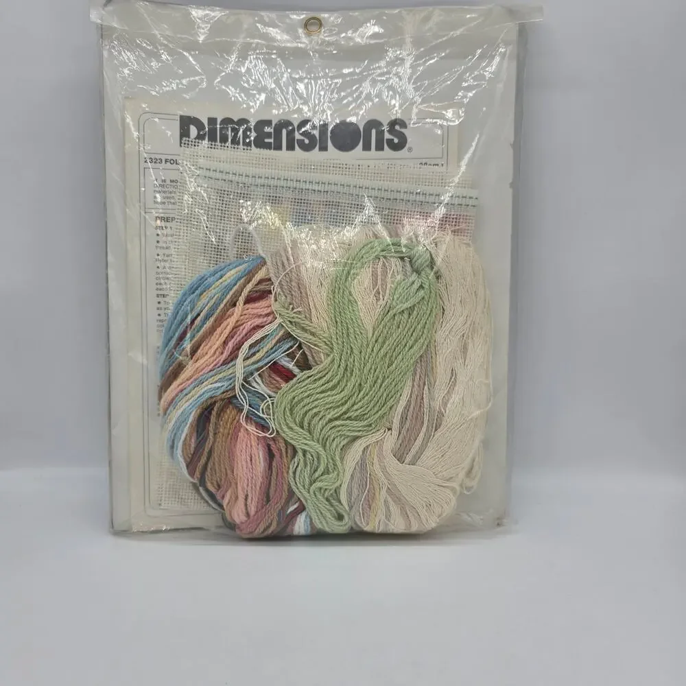 VTG 1987 Dimensions Needlepoint 2323 Folk Doll Family Country Primitive Quilt